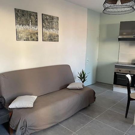 Sur La Route Des Vignerons Apartman Courthézon Kültér fotó